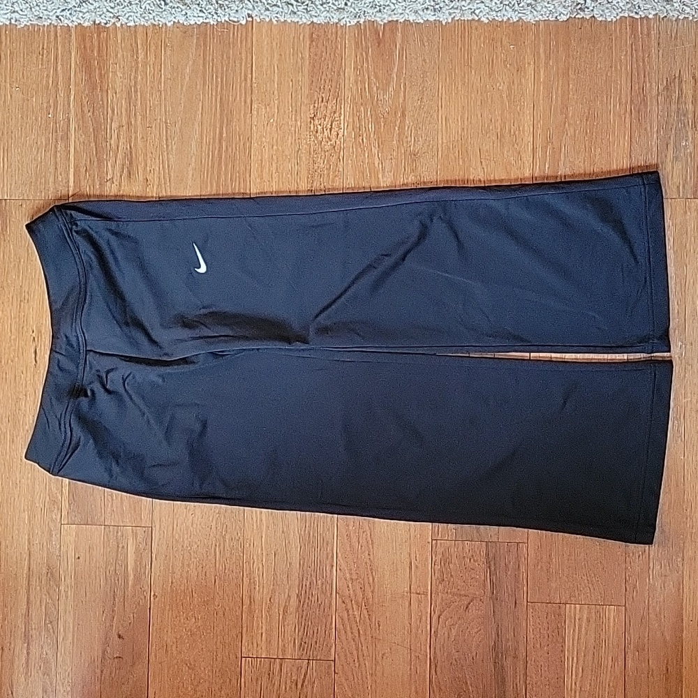 Nike Dri-fit Capri women's black with pink stripe athletic pants - size small